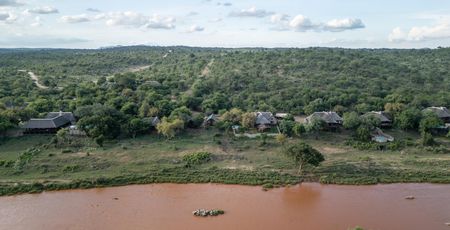 Nyati Safari Lodge