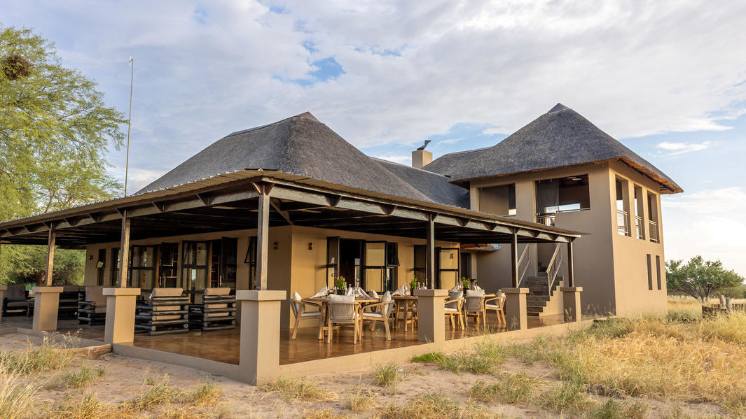 The Dune Camp Deception Valley » Botswana » Matoke Tours