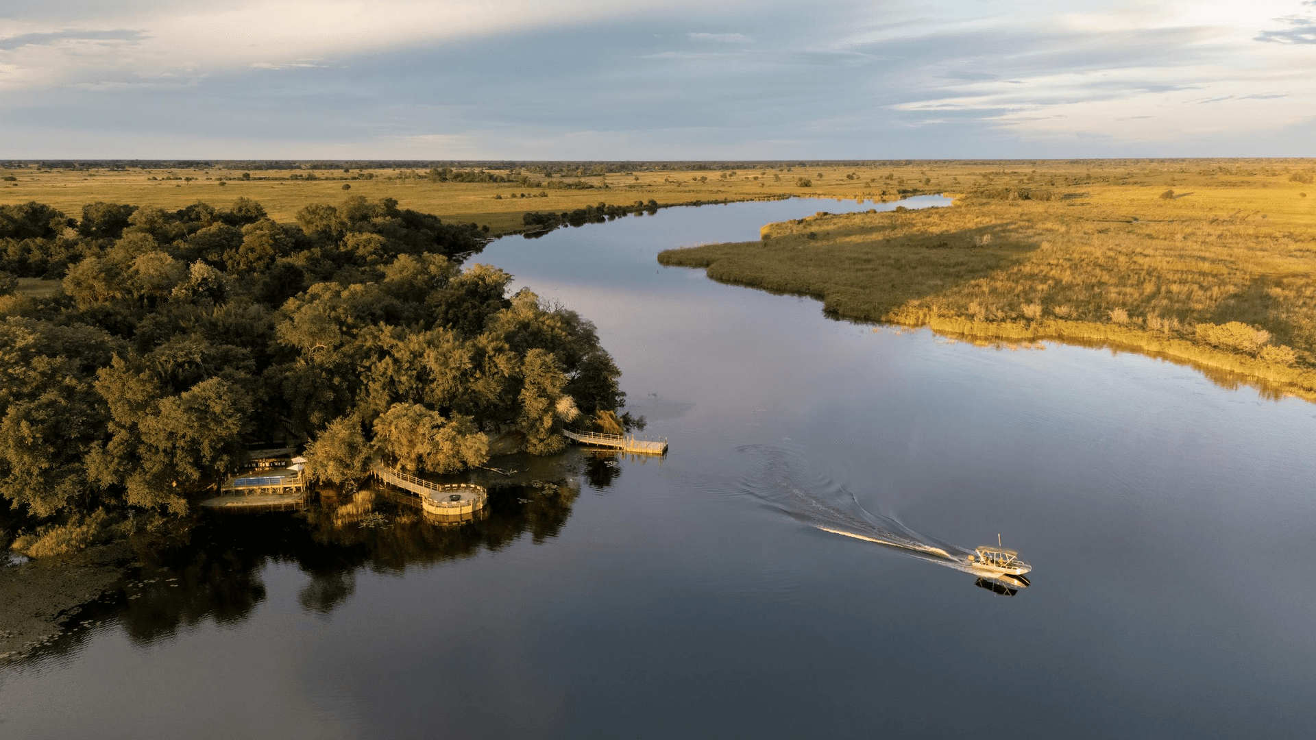 Xugana Island Lodge » Botswana » Matoke Tours