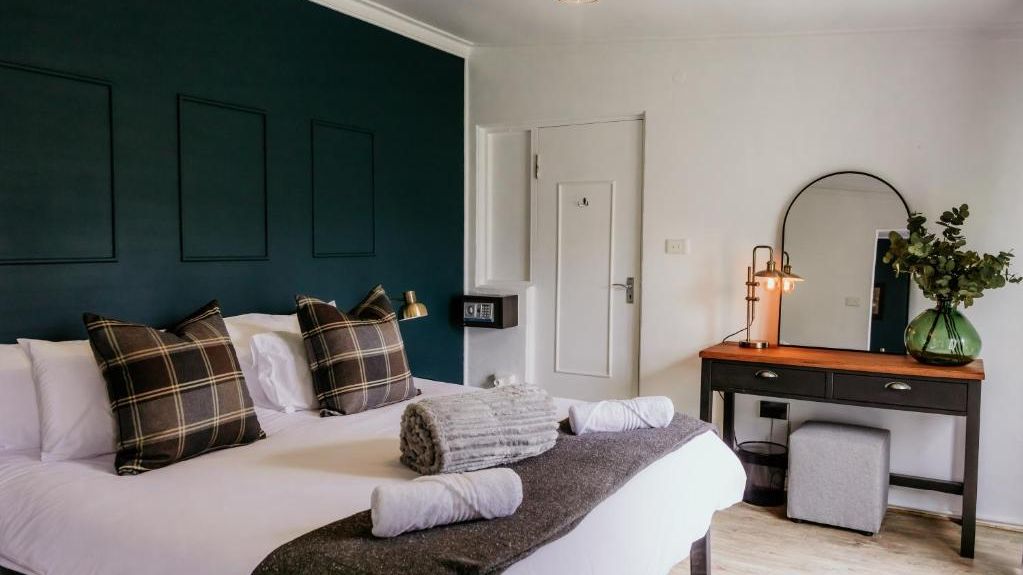 Fritz Manor » Namibië » Matoke Tours