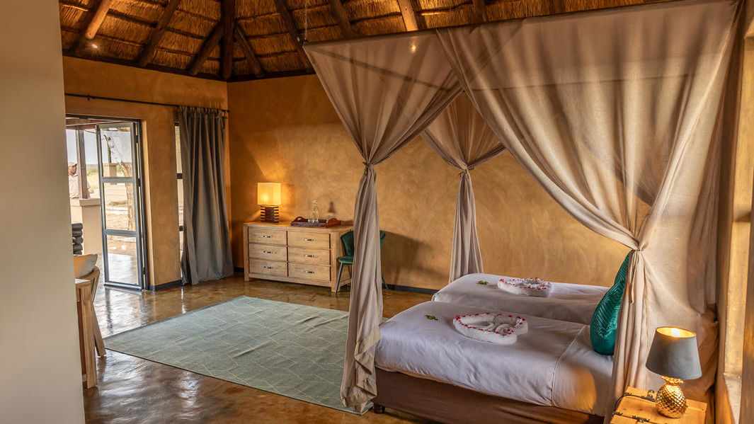 The Dune Camp Deception Valley » Botswana » Matoke Tours
