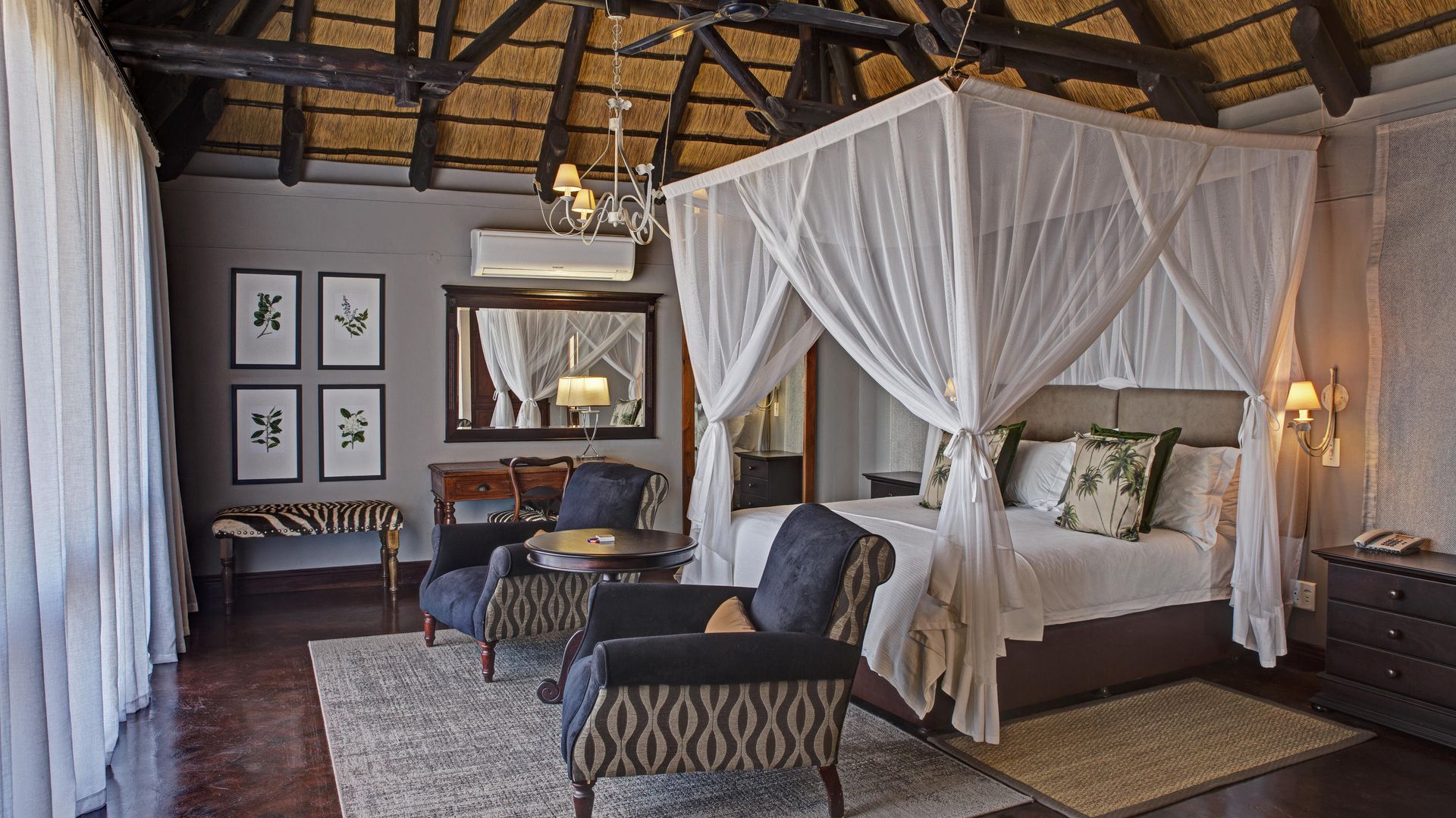 Epacha Game Lodge » Namibië » Matoke Tours