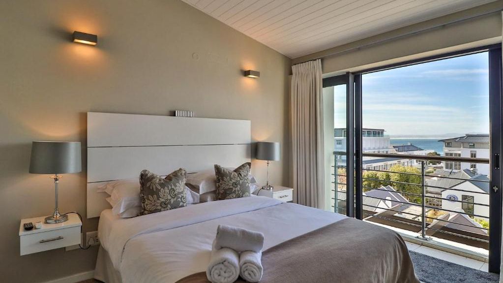Whale Coast All Suite Hotel » Matoke