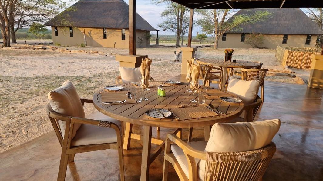 The Dune Camp Deception Valley » Botswana » Matoke Tours