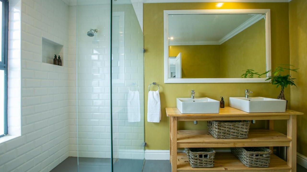 Hout & About Guesthouse » Matoke