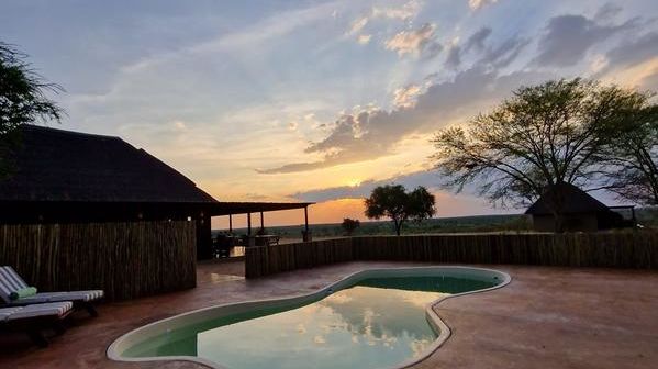 The Dune Camp Deception Valley » Botswana » Matoke Tours
