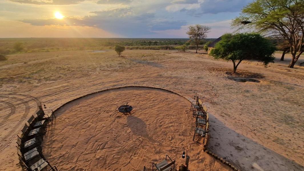 The Dune Camp Deception Valley » Botswana » Matoke Tours