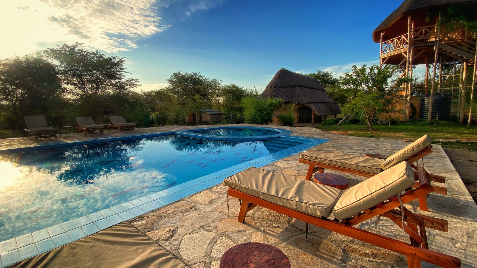 Bamboo Village - Deluxe Room » Matoke