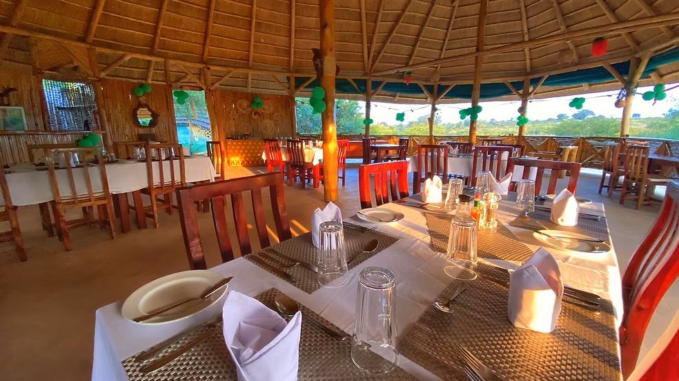 Bamboo Village - Deluxe Room » Matoke