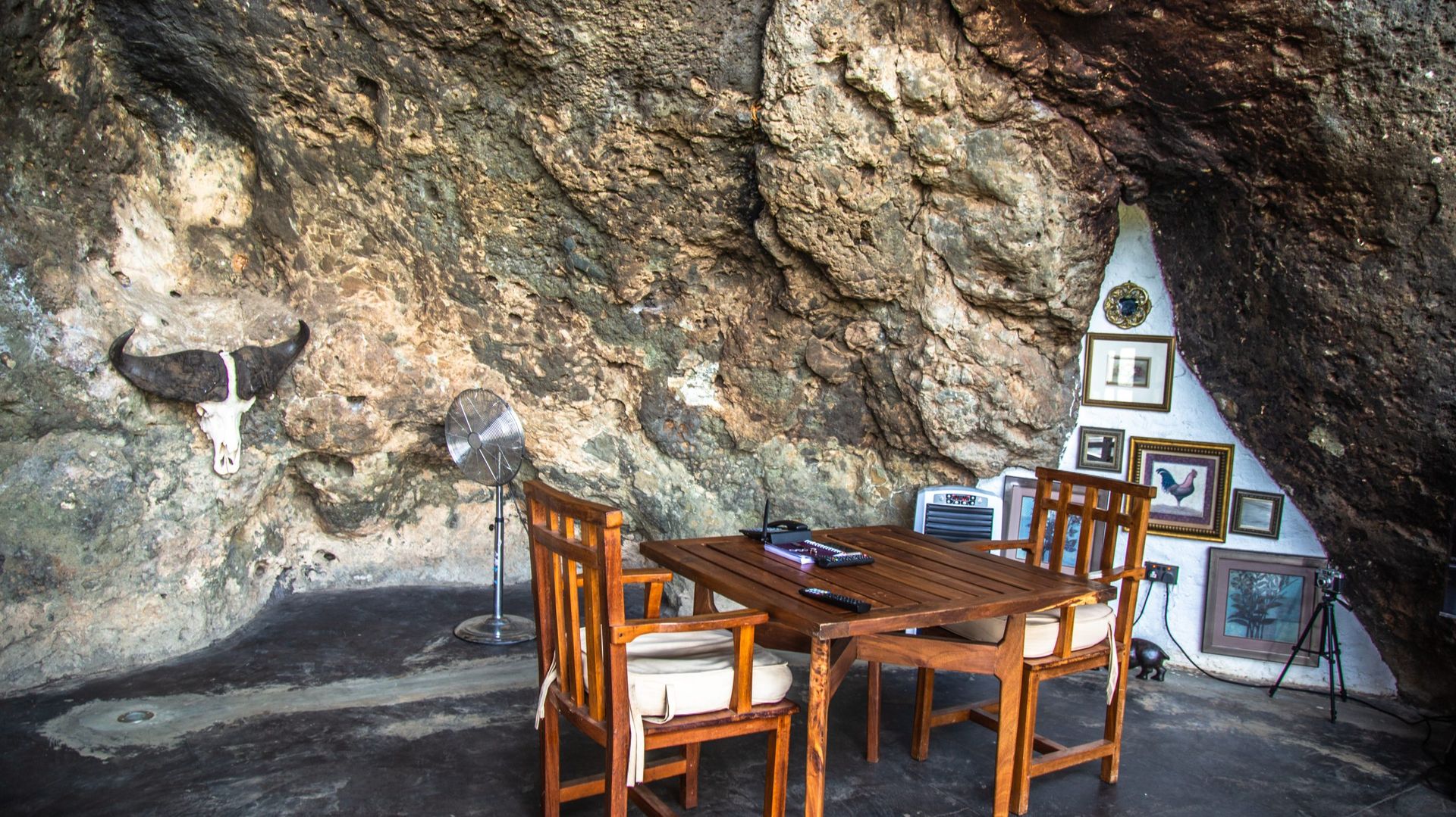 Mid-range accommodation near Pian Upe Bedroom at Cave Rock Lodge near Pian Upe Wildlife Reserve Uganda