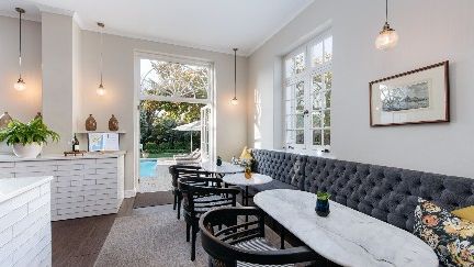 One Marine Drive Boutique Hotel » Matoke