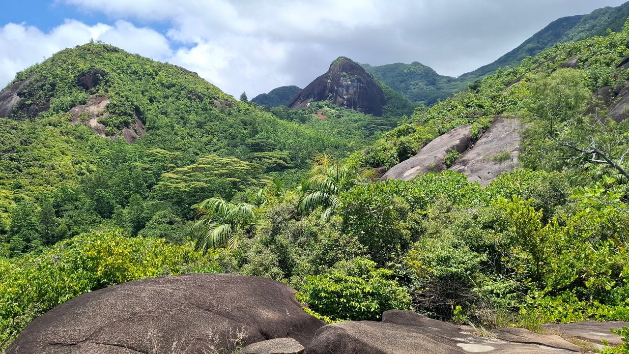 Michele en Marielle van Matoke Tours op studiereis naar de Seychellen
