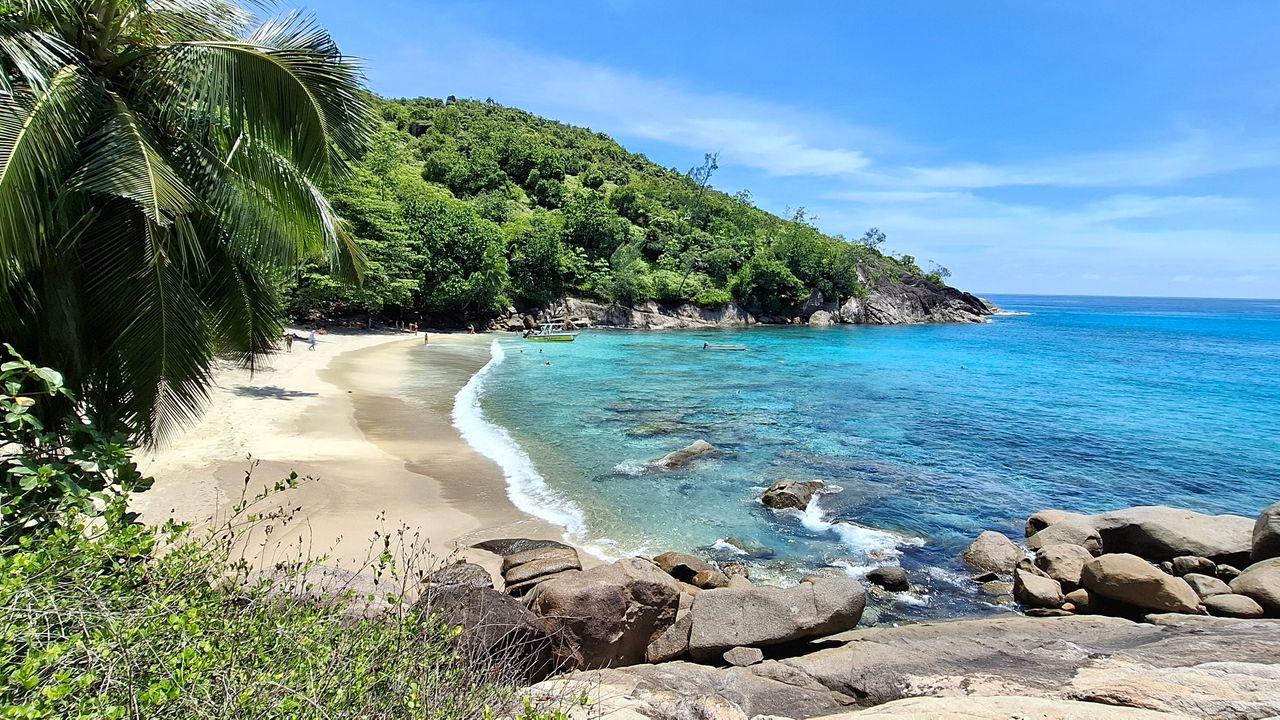 Michele en Marielle van Matoke Tours op studiereis naar de Seychellen