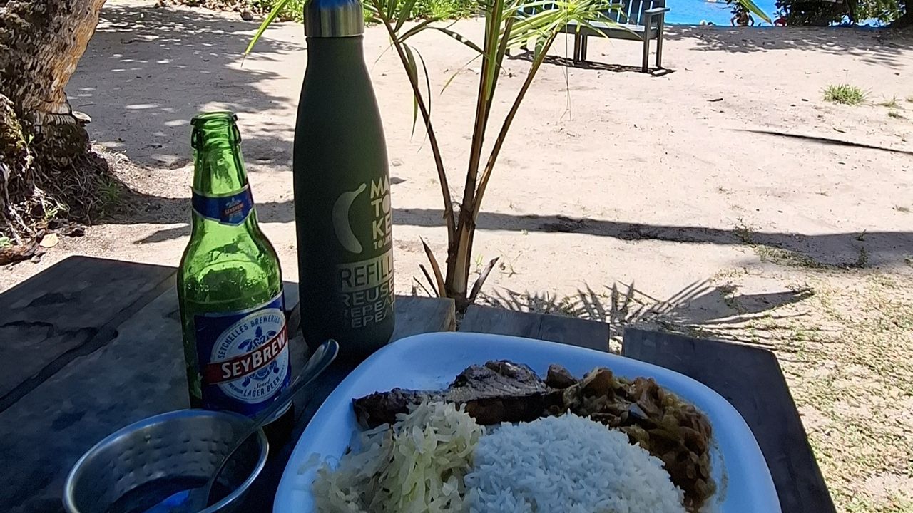 Michele en Marielle van Matoke Tours op studiereis naar de Seychellen