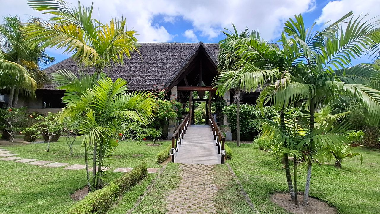 Michele en Marielle van Matoke Tours op studiereis naar de Seychellen