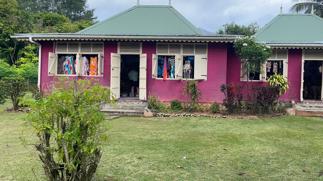 Michele en Marielle van Matoke Tours op studiereis naar de Seychellen