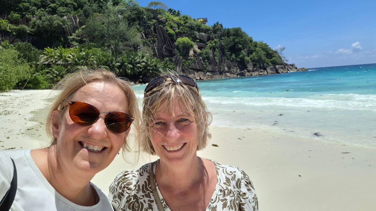 Michele en Marielle van Matoke Tours op studiereis naar de Seychellen